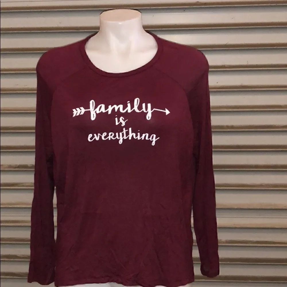🛍️Retro brant t-shirt “family is everything”